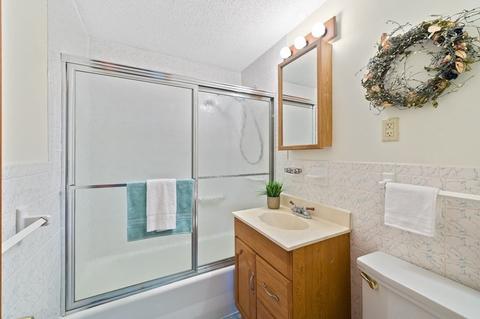 53 Merrill Rd, Springfield, MA 01119 photo 2