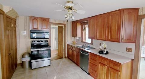 10 Cape Cod Ln, Braintree, MA 02184 photo 11