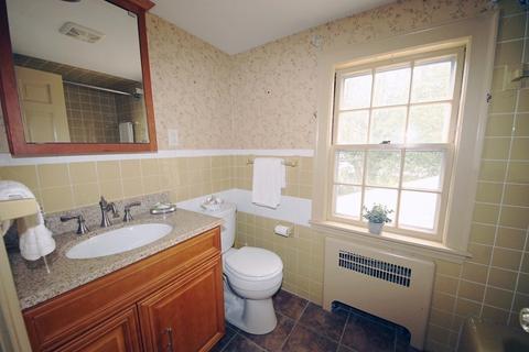 10 Cape Cod Ln, Braintree, MA 02184 photo 21