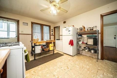 8 Riverview Pl, Chicopee, MA 01013 photo 7
