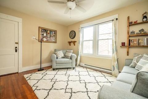 8 Riverview Pl, Chicopee, MA 01013 photo 3