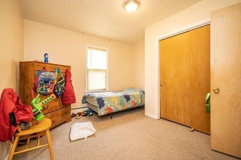 8 Riverview Pl, Chicopee, MA 01013 photo 24