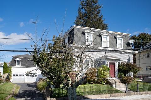 32 Freedom St, Fall River, MA 02724 photo 4