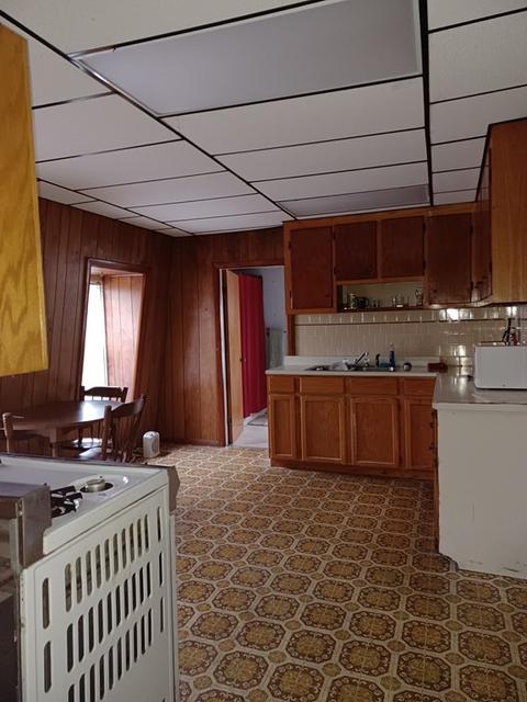 508 Center St, Fall River, MA 02724 photo 12