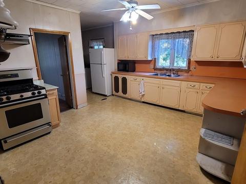 41 Eleanor Rd, Springfield, MA 01108 photo 4