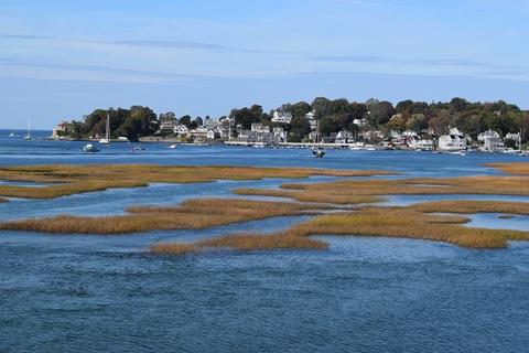 14 Riggs Pt Rd, Gloucester, MA 01931 photo 2