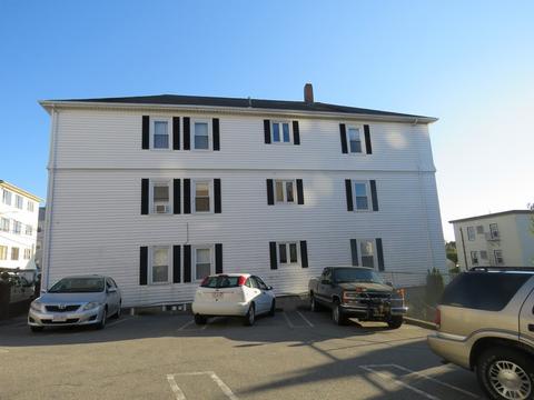 59 Pitman St, Fall River, MA 02723 photo 4