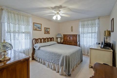 131 Welland Rd, Springfield, MA 01151 photo 9