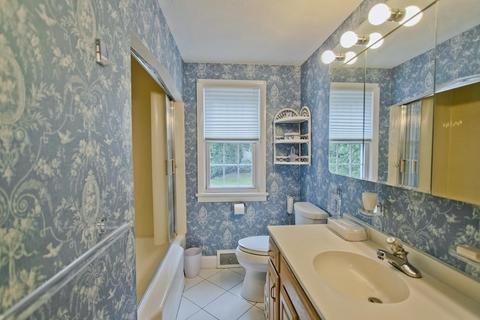 131 Welland Rd, Springfield, MA 01151 photo 8