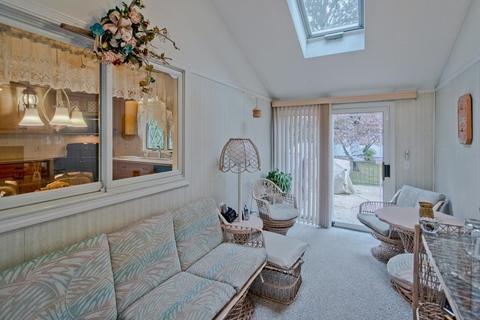 131 Welland Rd, Springfield, MA 01151 photo 3