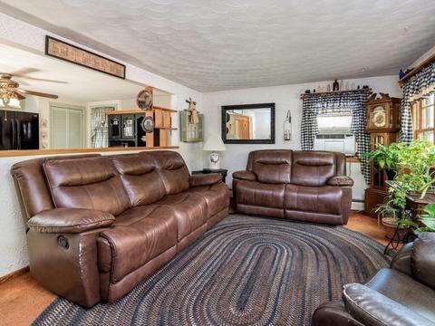 25 Nancy Dr, Webster, MA 01570 photo 9