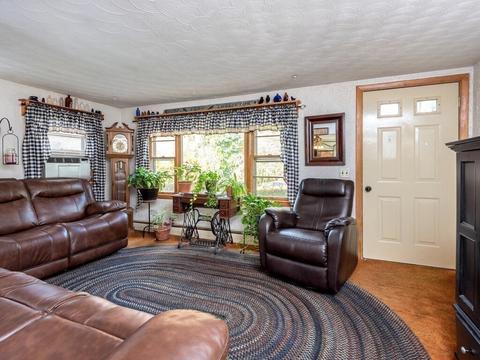 25 Nancy Dr, Webster, MA 01570 photo 10