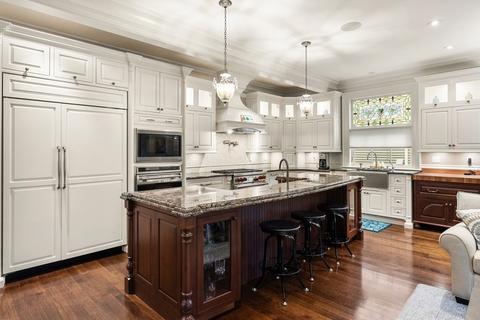 64 Naples Rd, Brookline, MA 02445 photo 9