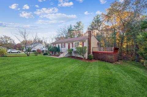 4 Surrey Ln, Webster, MA 01570 photo 4