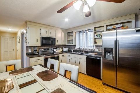 4 Surrey Ln, Webster, MA 01570 photo 11