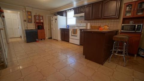 49 Malden St, Springfield, MA 01108 photo 14