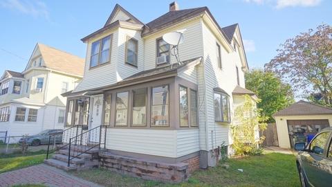 49 Malden St, Springfield, MA 01108 photo 2