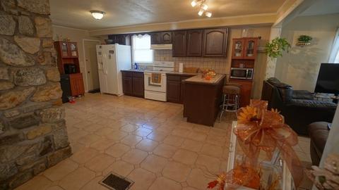 49 Malden St, Springfield, MA 01108 photo 13