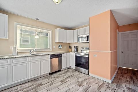 15 Lamont St, Springfield, MA 01119 photo 7