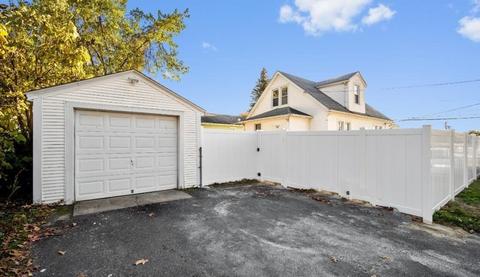 15 Lamont St, Springfield, MA 01119 photo 3