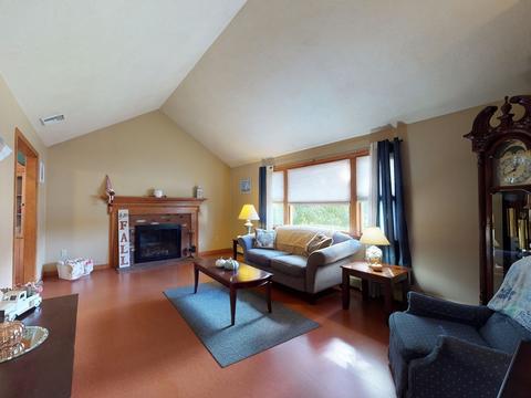 162 Great Rd, Maynard, MA 01754 photo 3