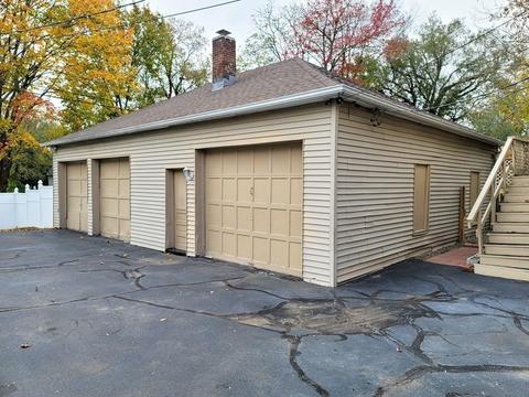 104 Massasoit Rd, Worcester, MA 01604 photo 3
