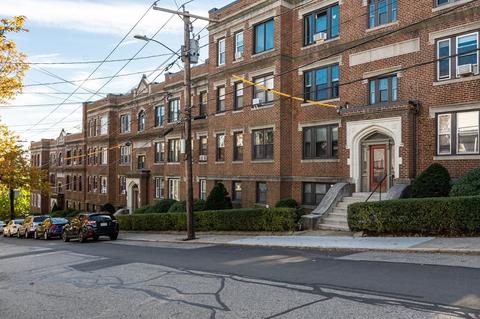 30 Summit Ave #3, Brookline, MA 02446 photo 2