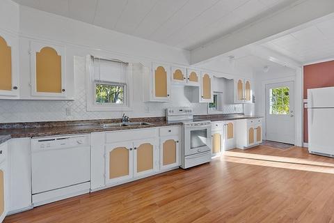 72 Jay St, Gardner, MA 01440 photo 13