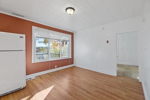 72 Jay St, Gardner, MA 01440 photo 17