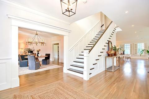5 Sumner Ln, Belmont, MA 02478 photo 6