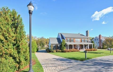 5 Sumner Ln, Belmont, MA 02478 photo 2