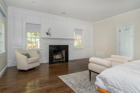 85 Monadnock Rd, Wellesley, MA 02481 photo 11