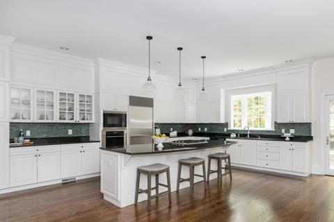85 Monadnock Rd, Wellesley, MA 02481 photo 4