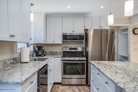 4 Cherokee Rd, Acton, MA 01720 photo 8