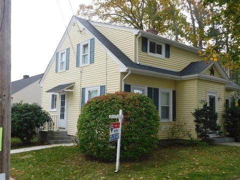 499 Eldridge St, Fall River, MA 02720 photo 3