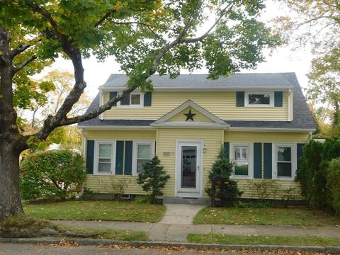 499 Eldridge St, Fall River, MA 02720 photo 2