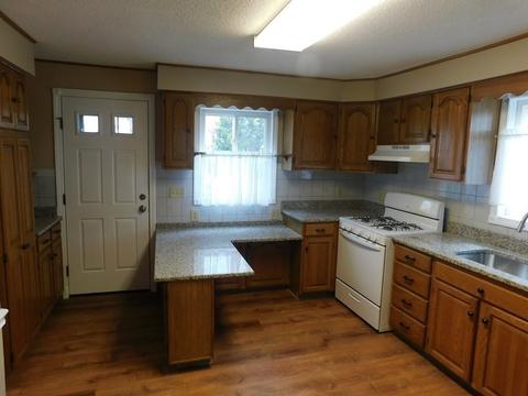 499 Eldridge St, Fall River, MA 02720 photo 8