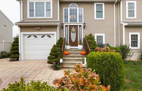 7 Abington Ln, Fall River, MA 02721 photo 5