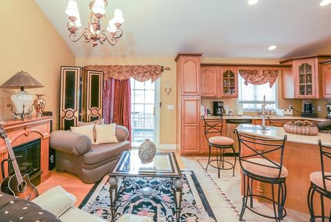 7 Abington Ln, Fall River, MA 02721 photo 10
