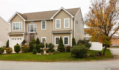 7 Abington Ln, Fall River, MA 02721 photo 2