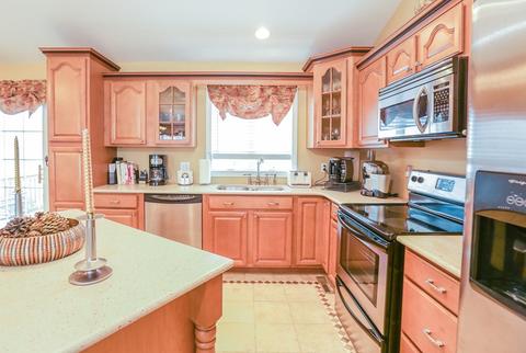 7 Abington Ln, Fall River, MA 02721 photo 13