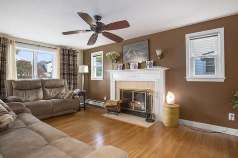 7 Tuttle Ln, Saugus, MA 01906 photo 3