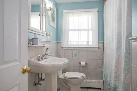 7 Tuttle Ln, Saugus, MA 01906 photo 18