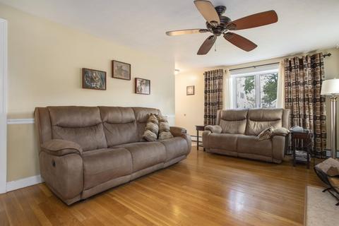 7 Tuttle Ln, Saugus, MA 01906 photo 4