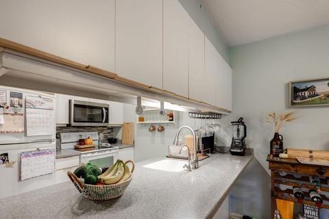 2 Pointe Rok #2, Worcester, MA 01604 photo 17