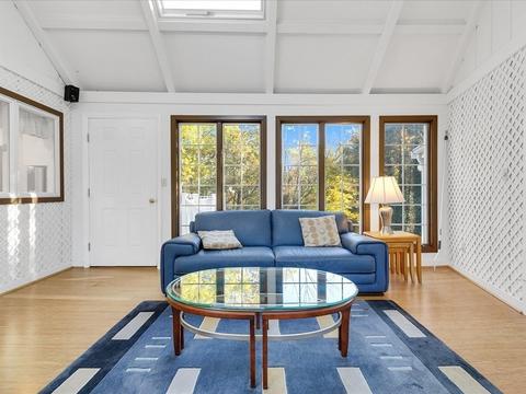 31 Mohawk St, Danvers, MA 01923 photo 5