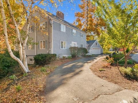 31 Mohawk St, Danvers, MA 01923 photo 1