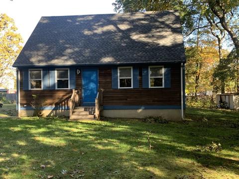 948 Hancock St, Fall River, MA 02721 photo 2
