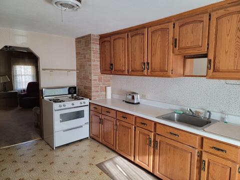 3 Cherry St, Ware, MA 01082 photo 4