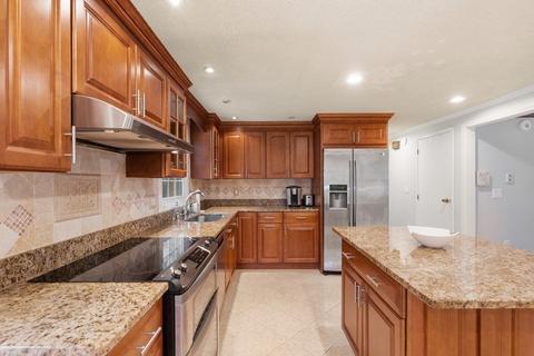 16 Shore Ave, Maynard, MA 01754 photo 6